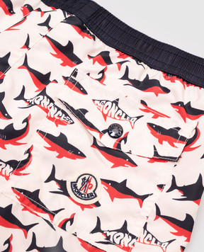 Moncler ENFANT Житевые шорты для плавания в принт с нашивкой логотипа. K19542C00010598LZ1214