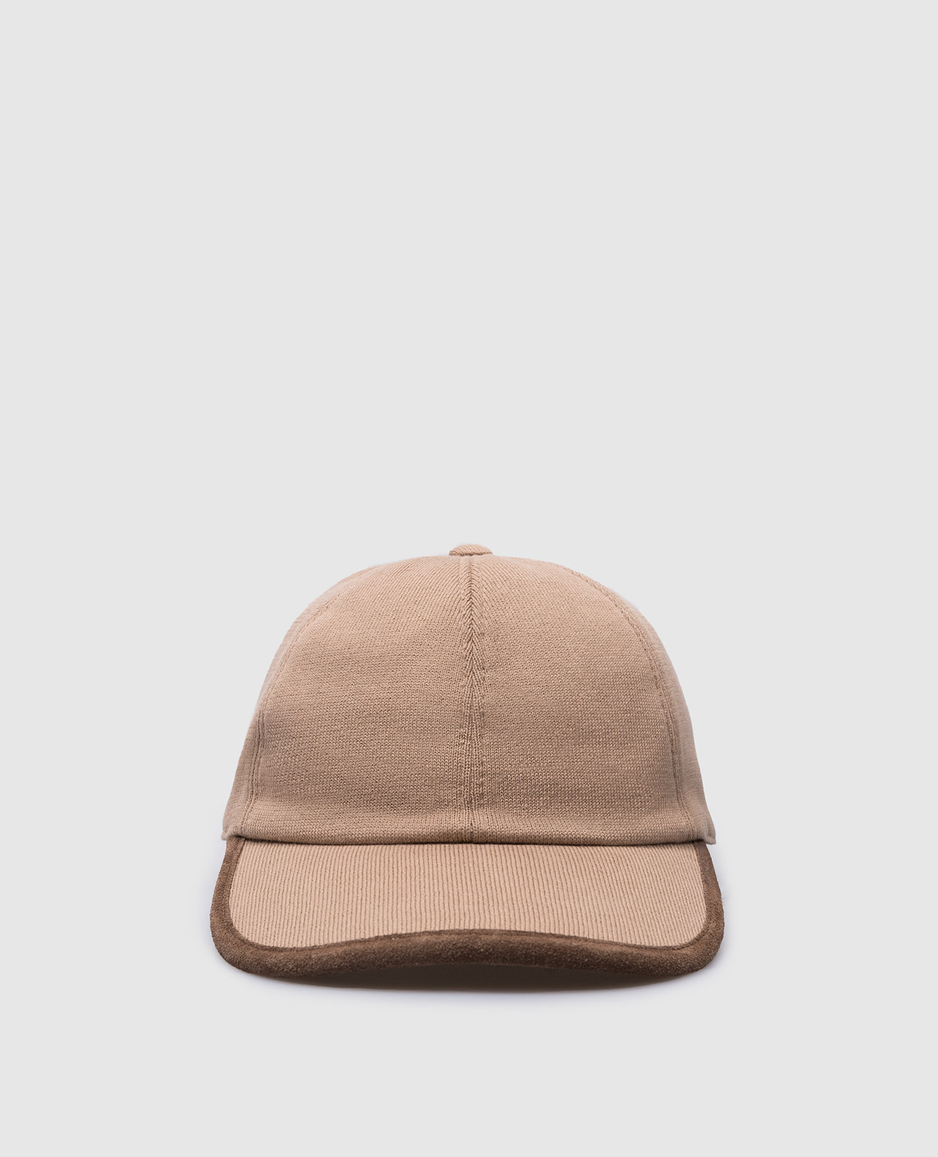 Brown cap with metal logo