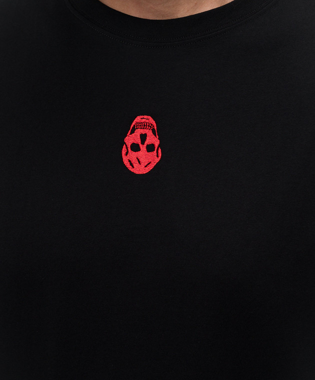 Alexander McQueen Черная футболка с брендовой вышивкой 808472QXAA8 изображение 5