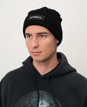 Vetements Черная шапка из шерсти с нашивкой логотипа UA65HA100B