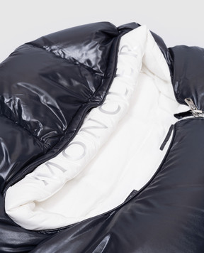 Moncler ENFANT Детский синий пуховой конверт-кокон с логотипом J29511E000025963V