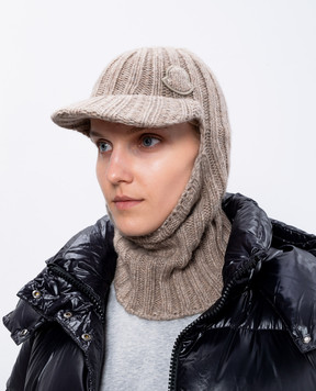 Moncler Бежева балаклава з вовною J20933G00005M2039