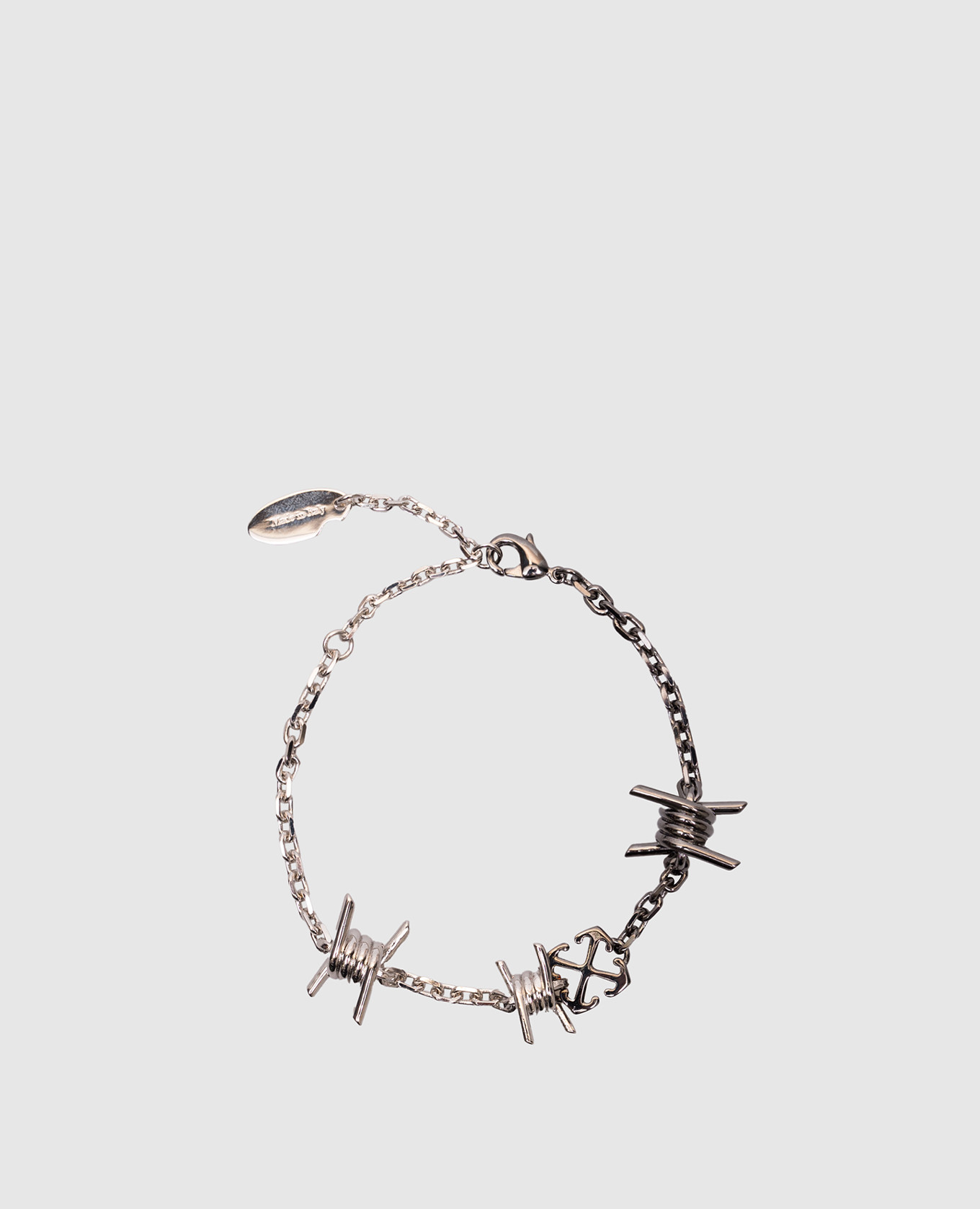 

серебристый браслет с логотипом Arrow, Браслеты