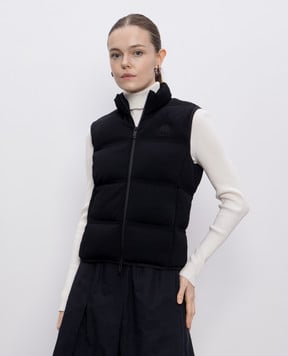 Moncler Черный пуховый жилет с логотипом K10939I00003M5412